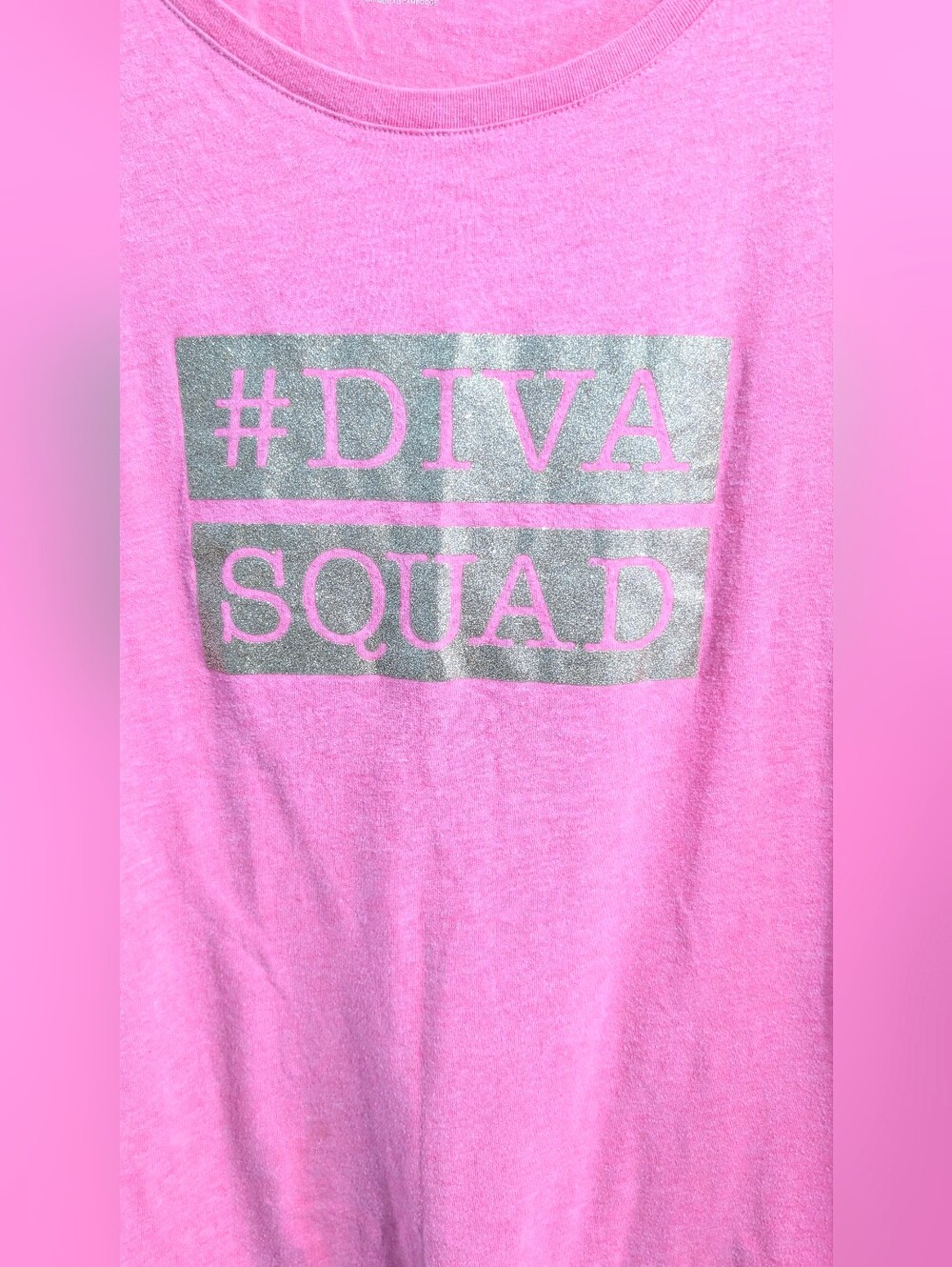 Place Barbie Pink Crewneck Tee Gold Sparkle #DIVA SQUAD Logo Size XXL - Picture 3 of 5